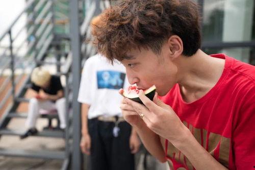 吃瓜命令,吃瓜群众眼中的明星幕后故事