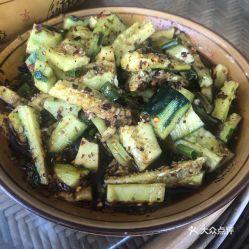 美食吃瓜厨房图片,厨房里的视觉盛宴